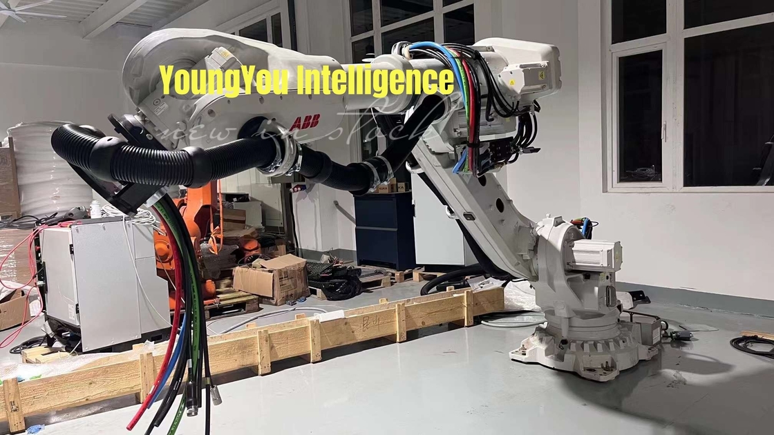 Satılık Mekanik Abb Robot Kolu ABB IRB 6700 Dağıtım Pil Paketi Hattı 2600mm