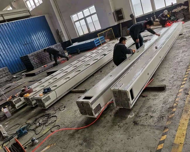 Zorlu Ortamlarda Yarı Kapalı Ray İçin Ayarlanabilir Robot Lineer Ray Cnc Ekleme