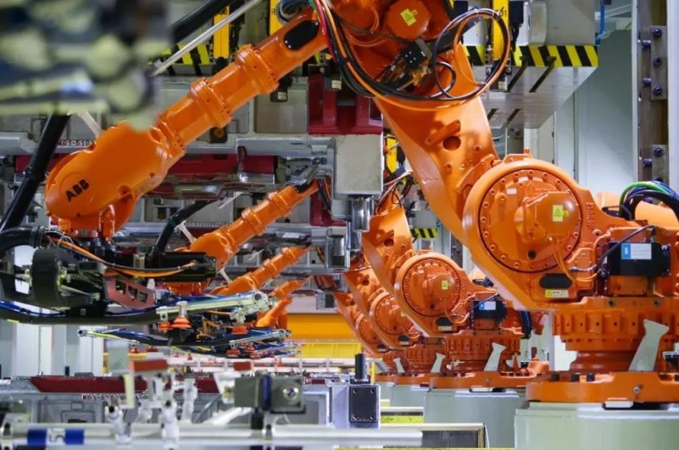 Karbon Çelik Yük 650kg IRB 7600 Kaynak İçin Çok Abb Robot Kol Sprey