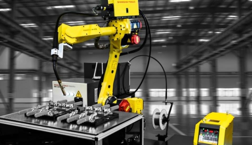 Fanuc Küçük Robot Kolu 6 Eksen Fanuc LR MATE 200iD/7H Yük 7KG Kol Uzatma 717mm