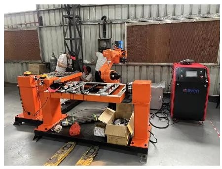 Metal Alüminyum İçin 2000W Otomatik Fiber Lazer Kaynak Robot Sistemi 6 Eksen Lazer Lehimleme Makinesi