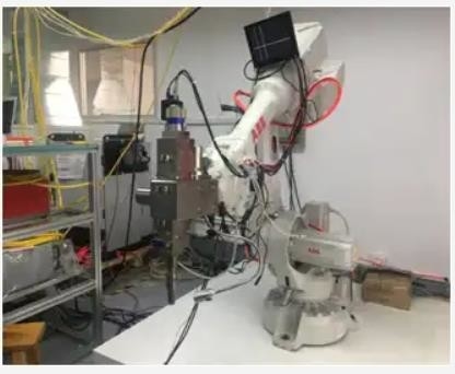 Fiber Lazer Kaynak Robot Sistemi ABB Kuka Fanuc 6 Eksen Robot Kol Derinliği 0.04-6mm