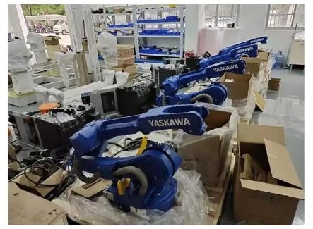 Yaskawa Endüstriyel Lazer Kaynak Robotu Sistemi 6 Eksen Boru Ark Kaynak Robotu Makinesi AR1440
