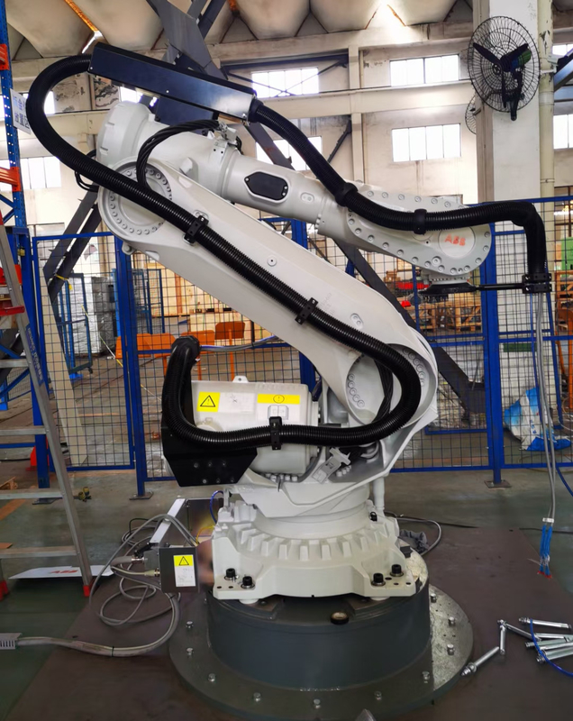 Kozmetik ve Nokta Kaynak Atölyesi'nde KUKA/YASKAWA için uygulanabilir Robot Giysi Paketi