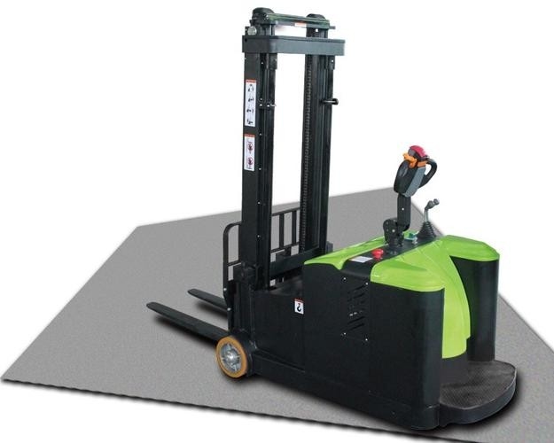 270 kg kendi ağırlığı 120 mm yükseklikte kolay ve hızlı kaldırma için otomatik kara aracı
