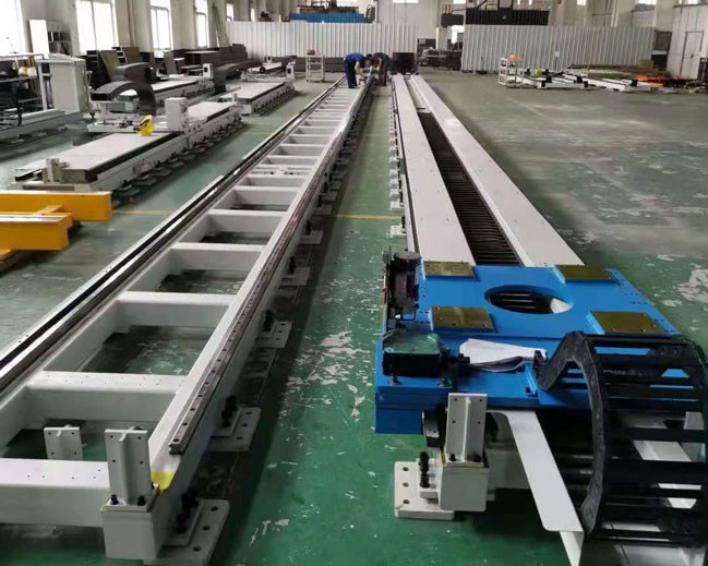 2.0 M/S2 Hızlanma / Gecikme ile Yer Montaj Pozisyonu Robot Doğrusal Rehber