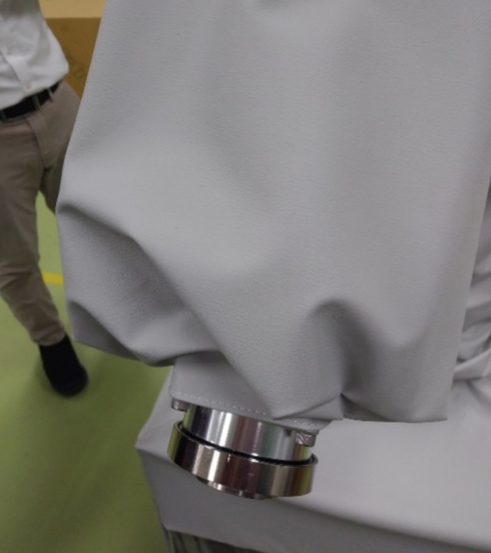 Kesme Atölyesi Robot Su geçirmez Kapak Beyaz / Sarı / Mavi / Kırmızı Koruyucu Takım Zipper Montajı
